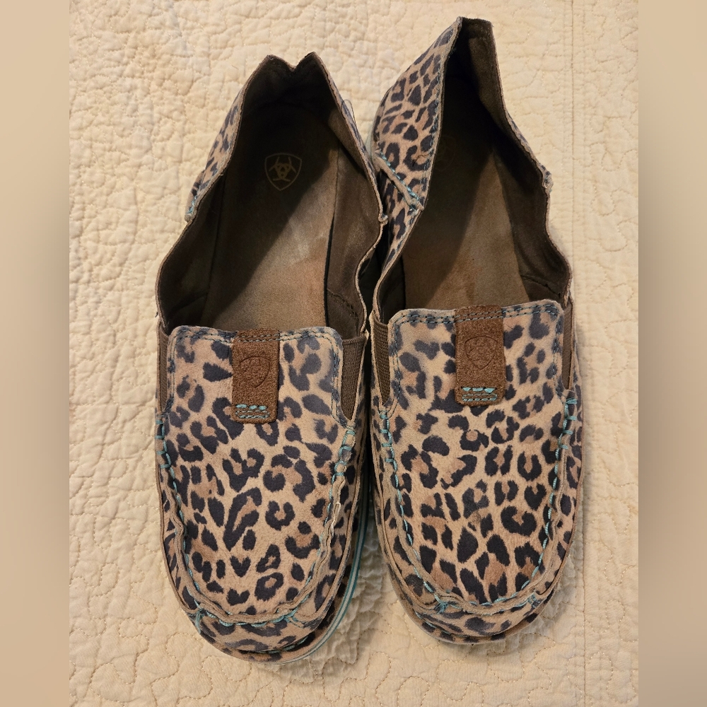 Ariat Crusiers Cheetha and Teal